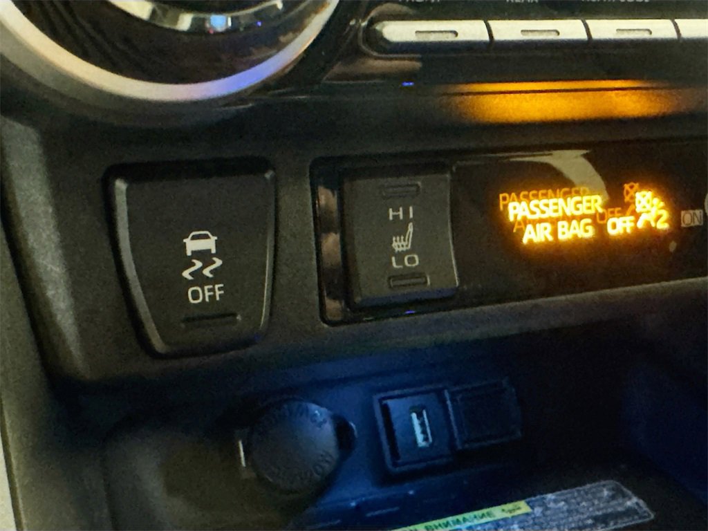 Used 2021 Toyota RAV4 XSE image 20