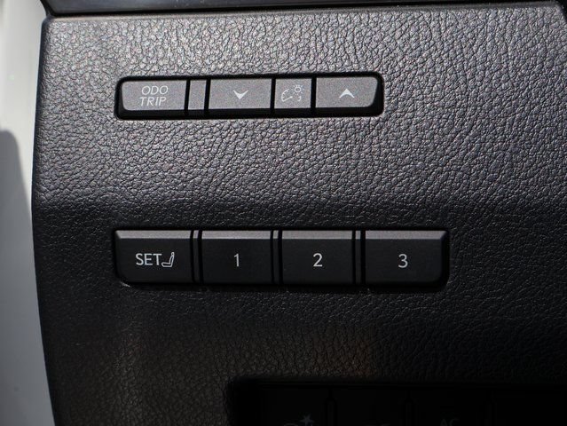 Used 2024 Lexus GX 550 w/ Accessory Package (2T) AWD/4WD image 43