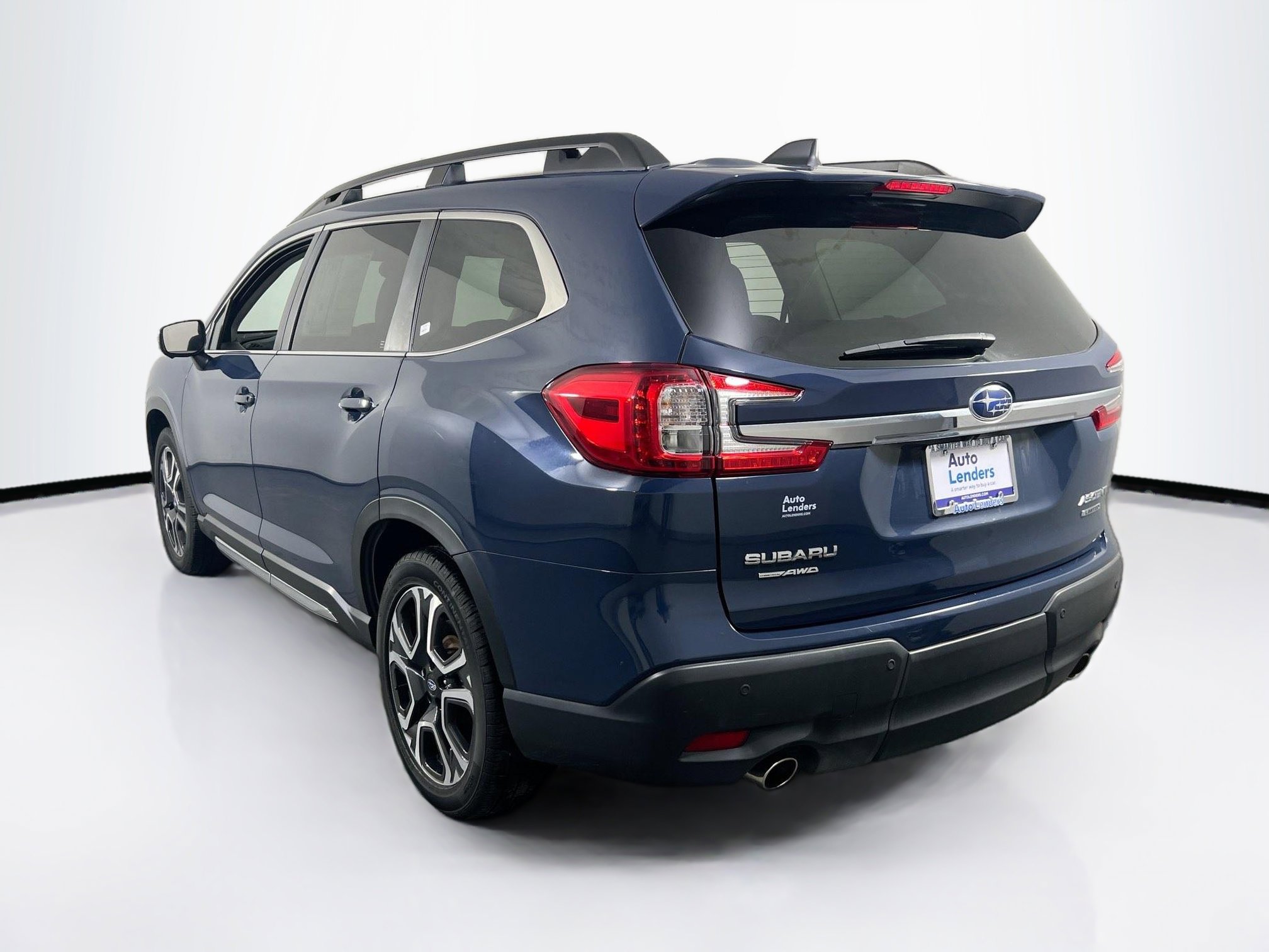 Used 2023 Subaru Ascent Limited w/ Technology Package image 7