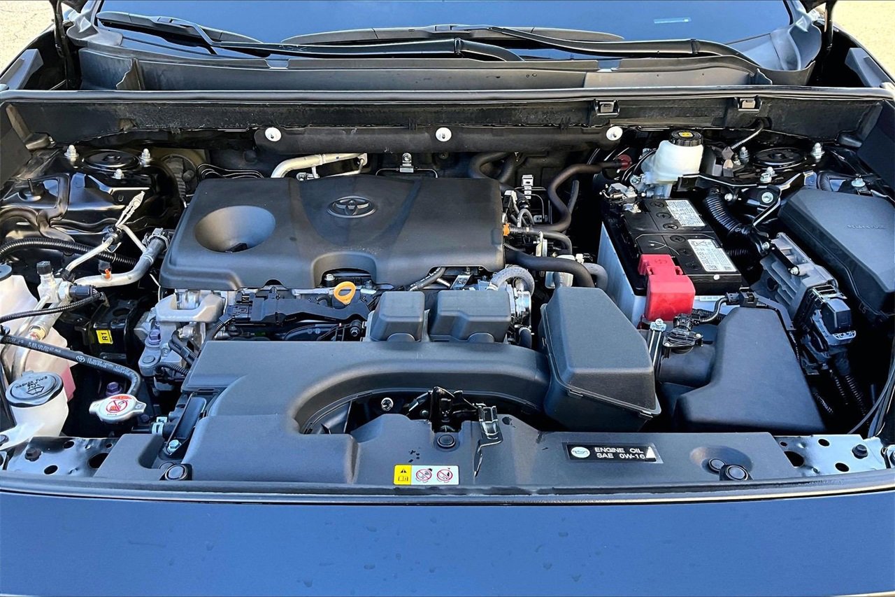 Used 2022 Toyota RAV4 XLE image 35