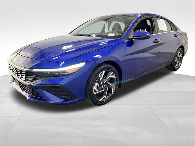 Certified 2025 Hyundai Elantra Limited FWD image 6