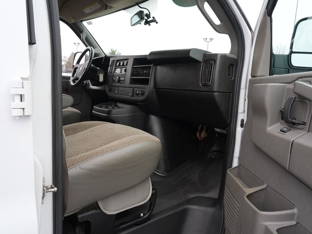 Used 2022 Chevrolet Express 3500 LS RWD image 31