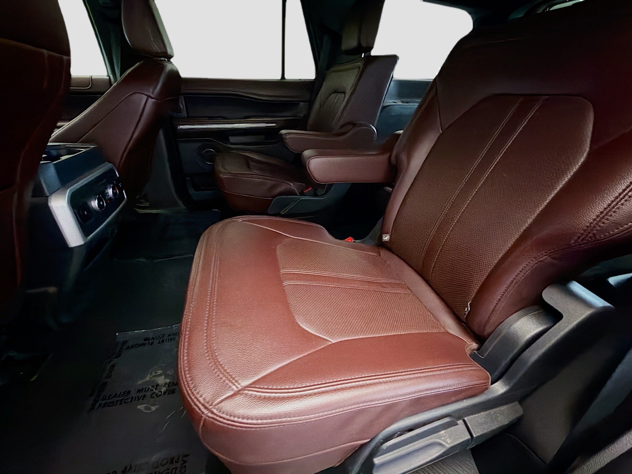 Used 2024 Ford Expedition Limited AWD/4WD image 13