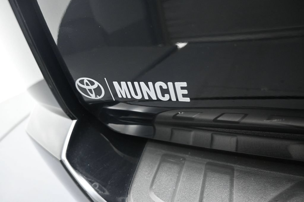 Used 2021 Toyota 4Runner SR5 Premium w/ Moonroof Package AWD/4WD image 42