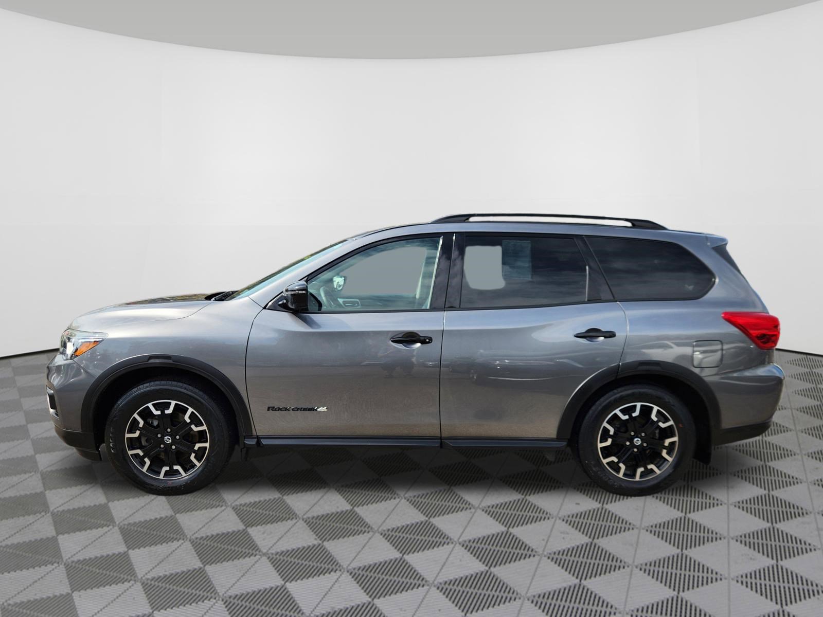 Used 2020 Nissan Pathfinder SL image 5