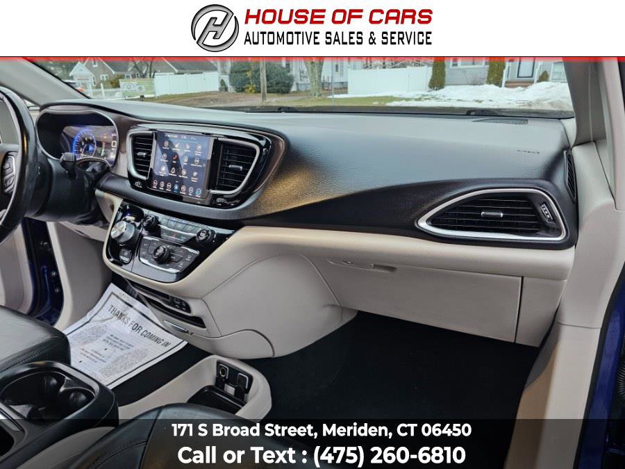 Used 2019 Chrysler Pacifica Touring-L w/ Advanced Safetytec Group image 49