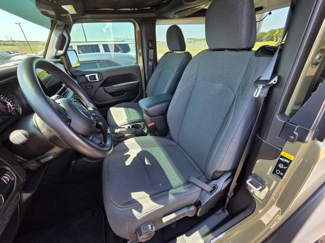 Used 2025 Jeep Wrangler Sport AWD/4WD image 13