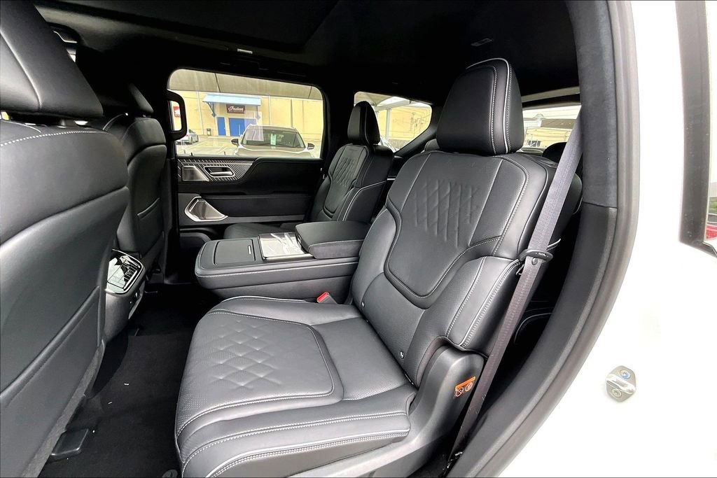 New 2026 INFINITI QX80 Autograph AWD/4WD image 18