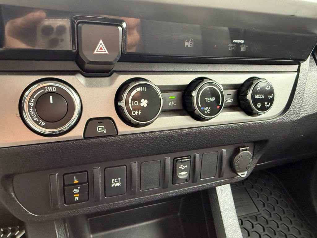 Used 2017 Toyota Tacoma 4x4 Double Cab image 15