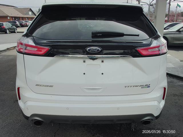 Used 2020 Ford Edge Titanium w/ Equipment Group 301A AWD/4WD image 4
