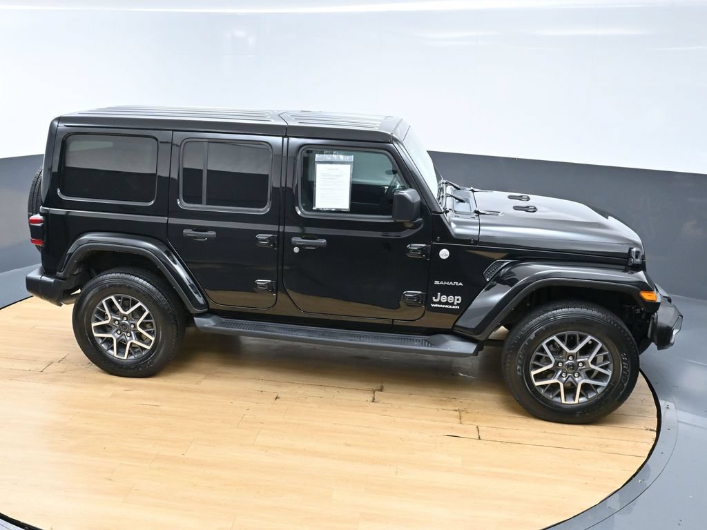 Used 2024 Jeep Wrangler Unlimited Sahara AWD/4WD image 8