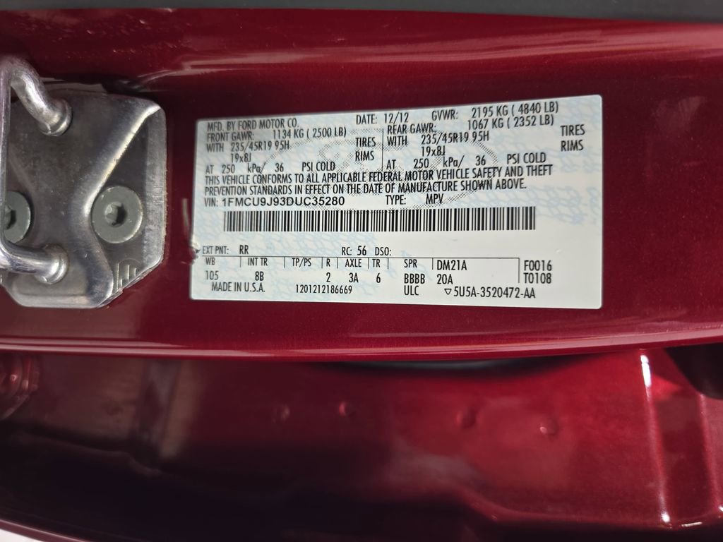 Used 2013 Ford Escape Titanium w/ Parking Technology Pkg AWD/4WD image 39