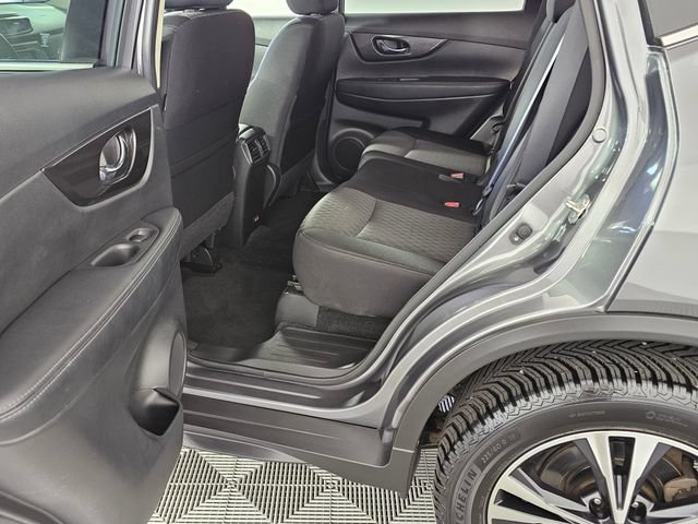 Used 2019 Nissan Rogue SV w/ Premium Package AWD/4WD image 18