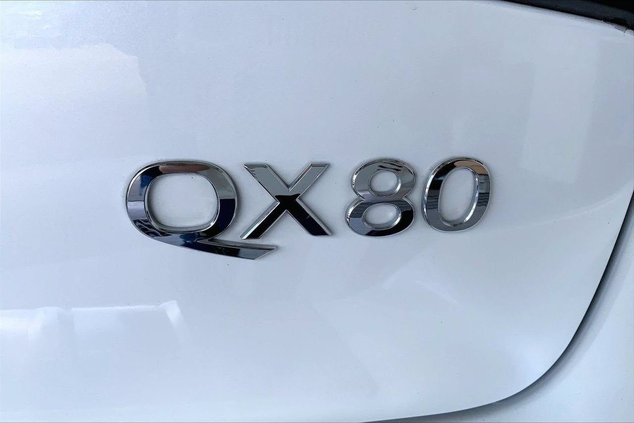 Used 2023 INFINITI QX80 Sensory w/ Cargo Package AWD/4WD image 7