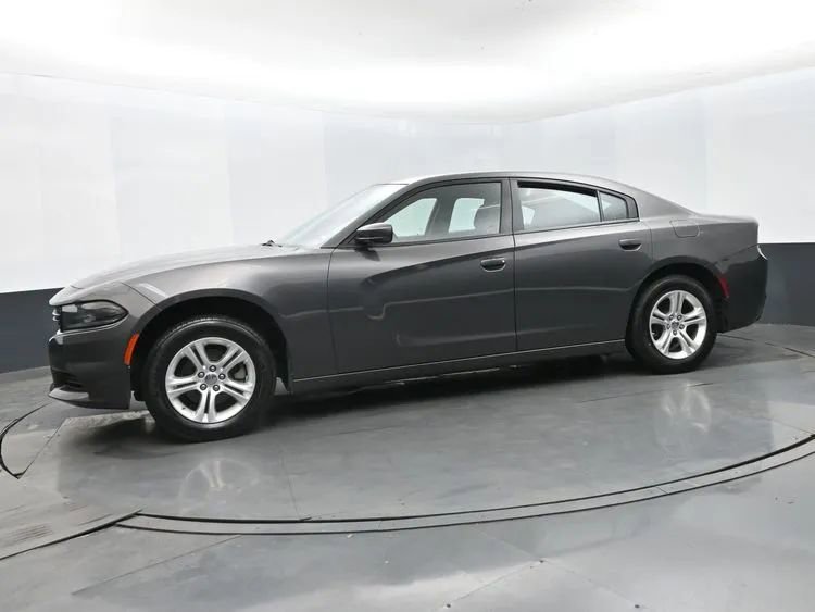 Used 2022 Dodge Charger SXT RWD image 5