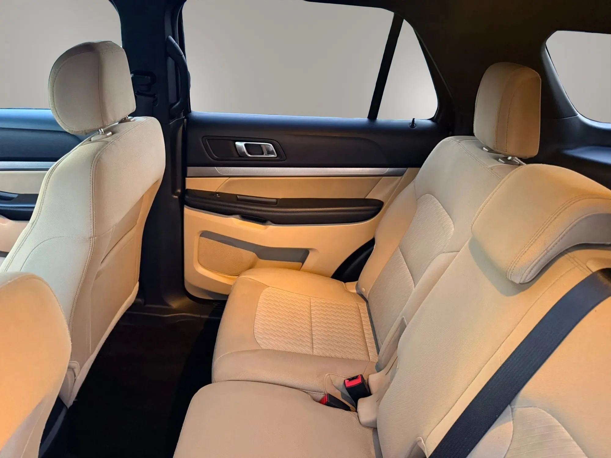 Used 2016 Ford Explorer FWD image 16