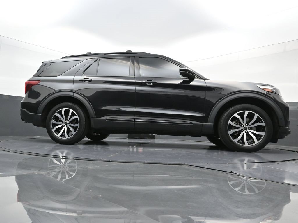 Used 2020 Ford Explorer ST w/ Premium Technology Package image 29