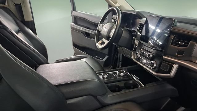 Used 2024 Ford Expedition XLT AWD/4WD image 20
