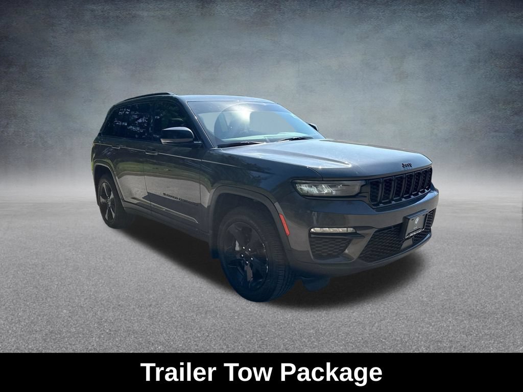 Used 2024 Jeep Grand Cherokee Limited w/ Black Appearance Package AWD/4WD image 9