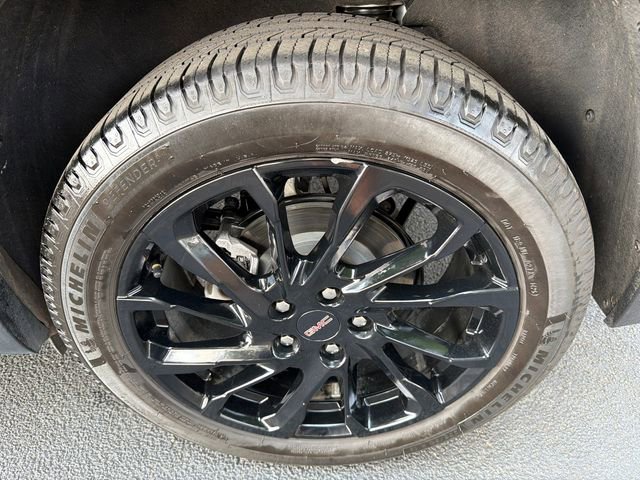 Used 2024 GMC Terrain SLE w/ Driver Convenience Package FWD image 19