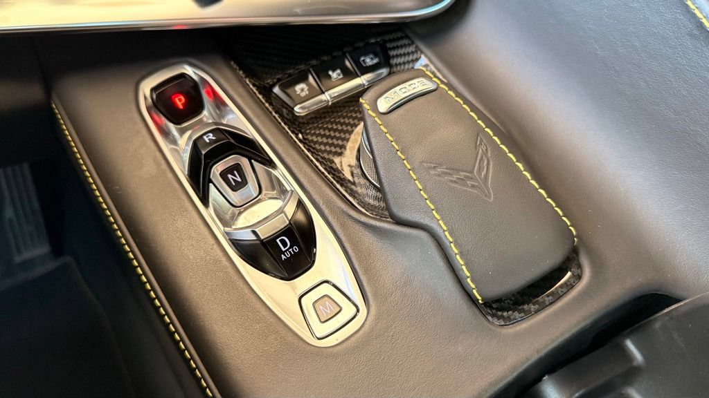 Used 2021 Chevrolet Corvette Stingray Premium Conv w/ Z51 Performance Package RWD image 37