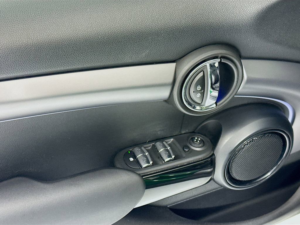 Used 2023 MINI Cooper S image 24