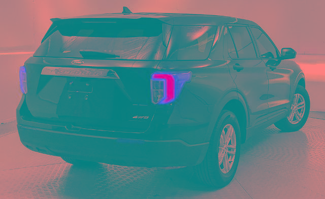 Certified 2023 Ford Explorer 4WD image 3