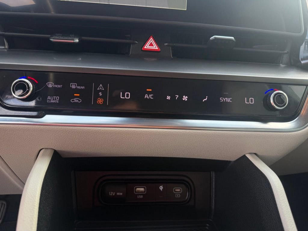 Used 2023 Kia Sportage EX FWD image 31