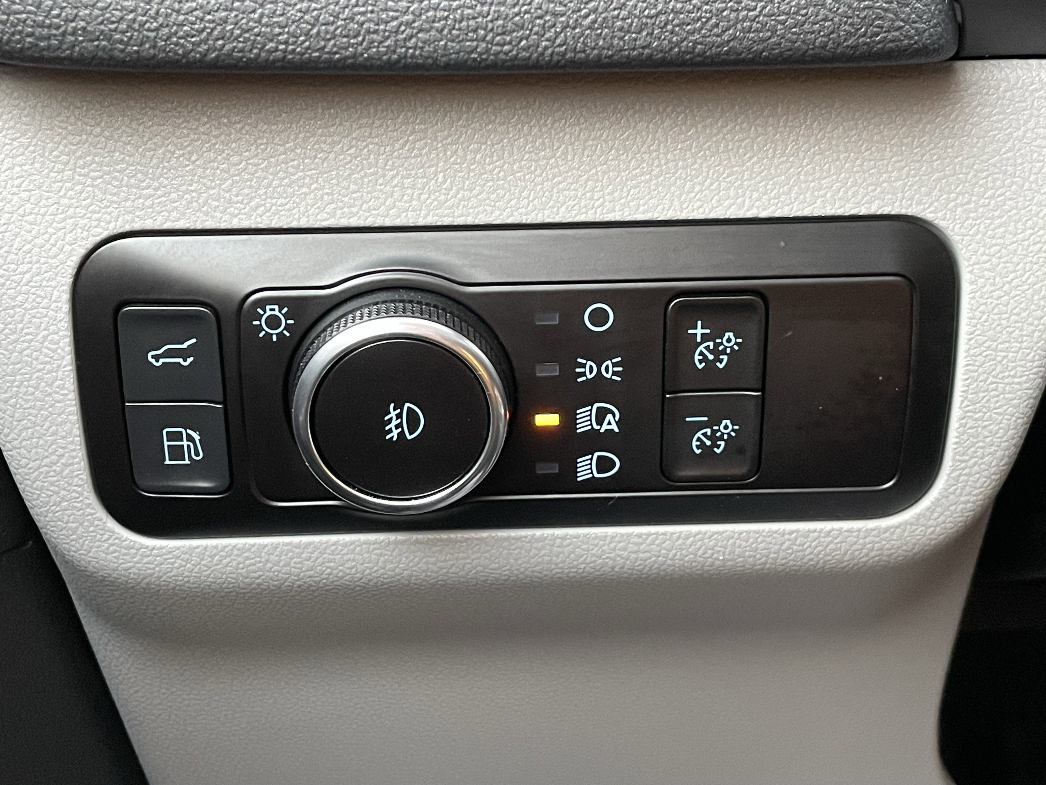 Used 2023 Ford Escape SE w/ PHEV Premium Package image 22