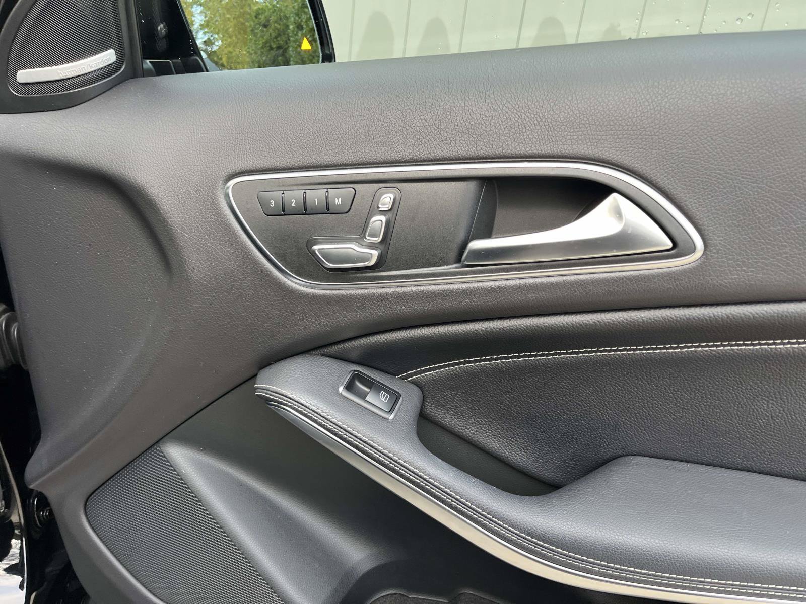 Used 2019 Mercedes-Benz GLA 250 4MATIC image 54