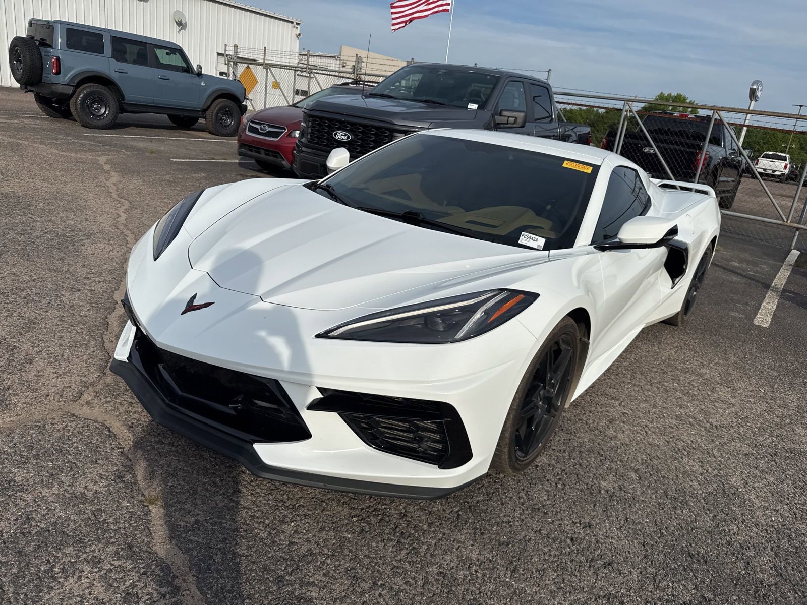 Used 2021 Chevrolet Corvette Stingray Premium Conv w/ Z51 Performance Package image 3