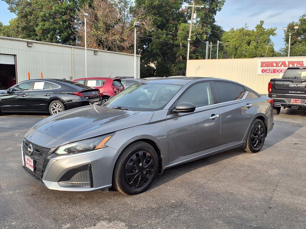 Used 2024 Nissan Altima 2.5 S image 1