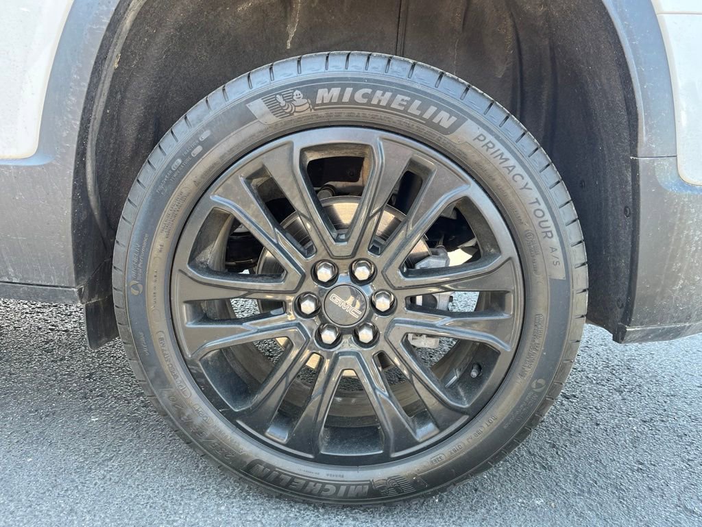 Used 2023 GMC Acadia SLT w/ Elevation Edition FWD image 10