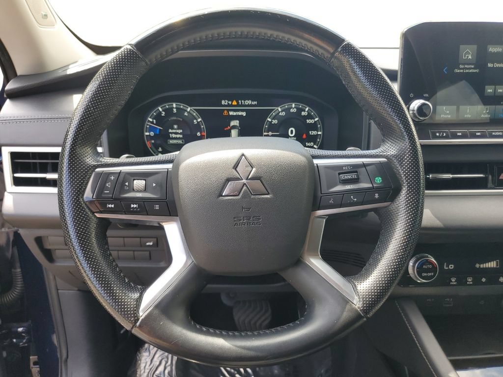 Used 2024 Mitsubishi Outlander SE FWD image 12