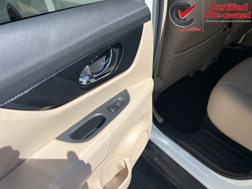 Used 2020 Nissan Rogue SL image 35