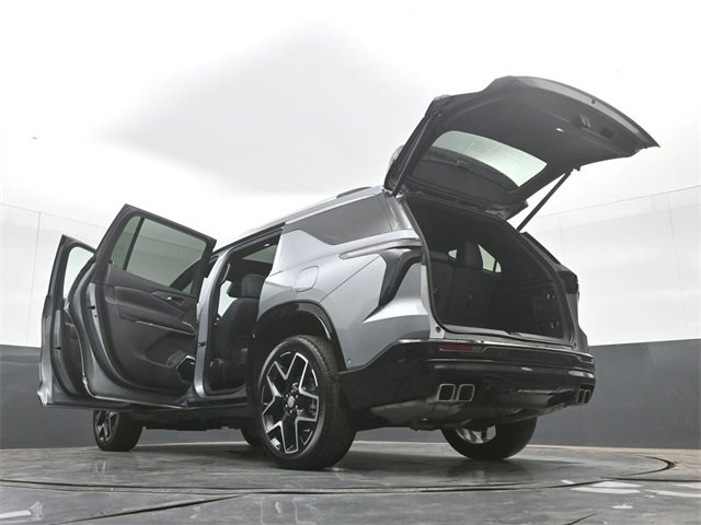 Used 2026 Chevrolet Traverse High Country image 56