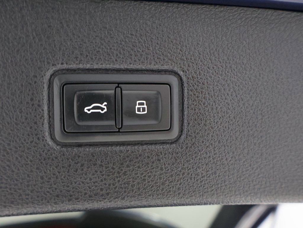 Used 2020 Audi SQ7 Prestige w/ Prestige Package image 22