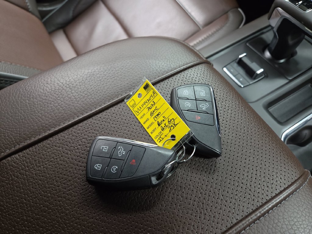 Used 2023 GMC Sierra 1500 Denali w/ Technology Package AWD/4WD image 14