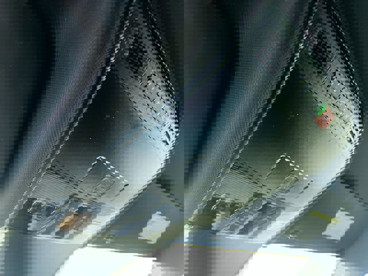 Used 2022 Volkswagen Tiguan SE R-Line image 20