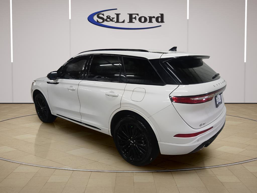 Used 2024 Lincoln Corsair Reserve w/ Jet Appearance Package image 4