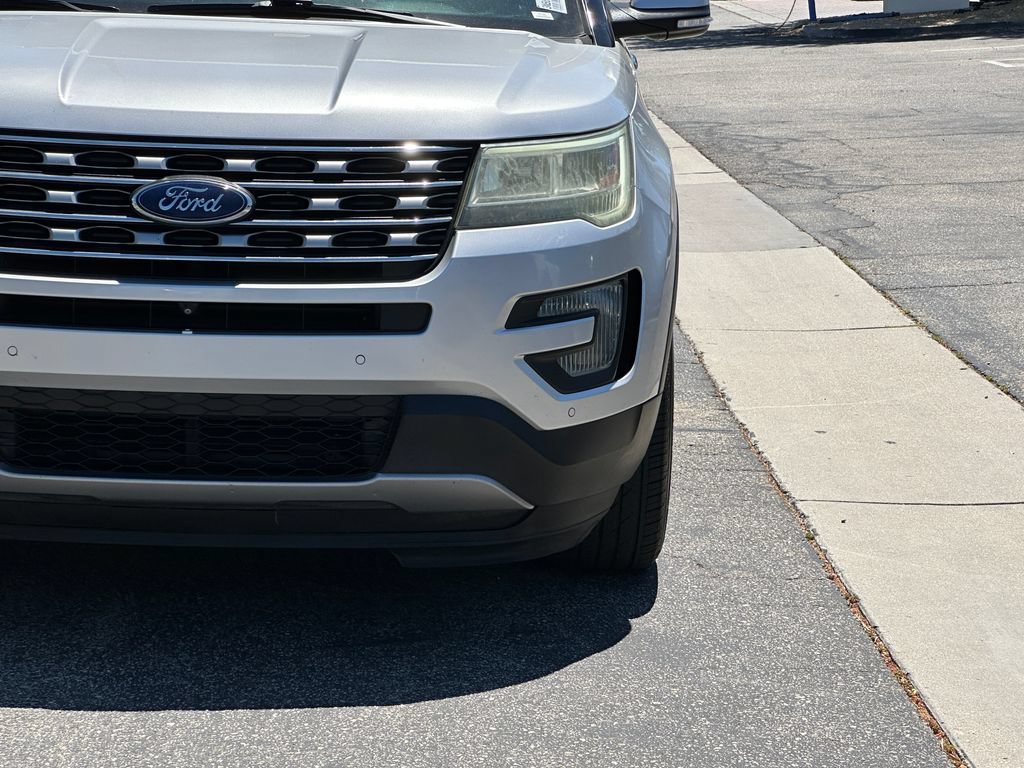 Used 2017 Ford Explorer Limited AWD/4WD image 13
