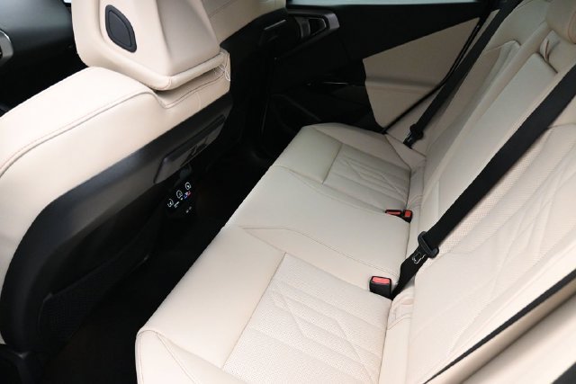 New 2026 BMW X3 xDrive30i w/ Premium Package AWD/4WD image 19
