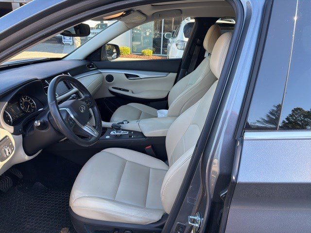 Used 2021 INFINITI QX50 Luxe image 11