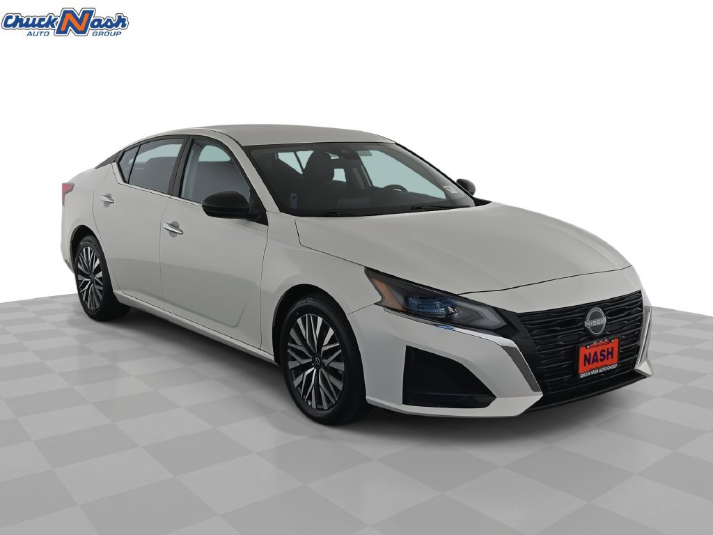 Used 2025 Nissan Altima 2.5 SV