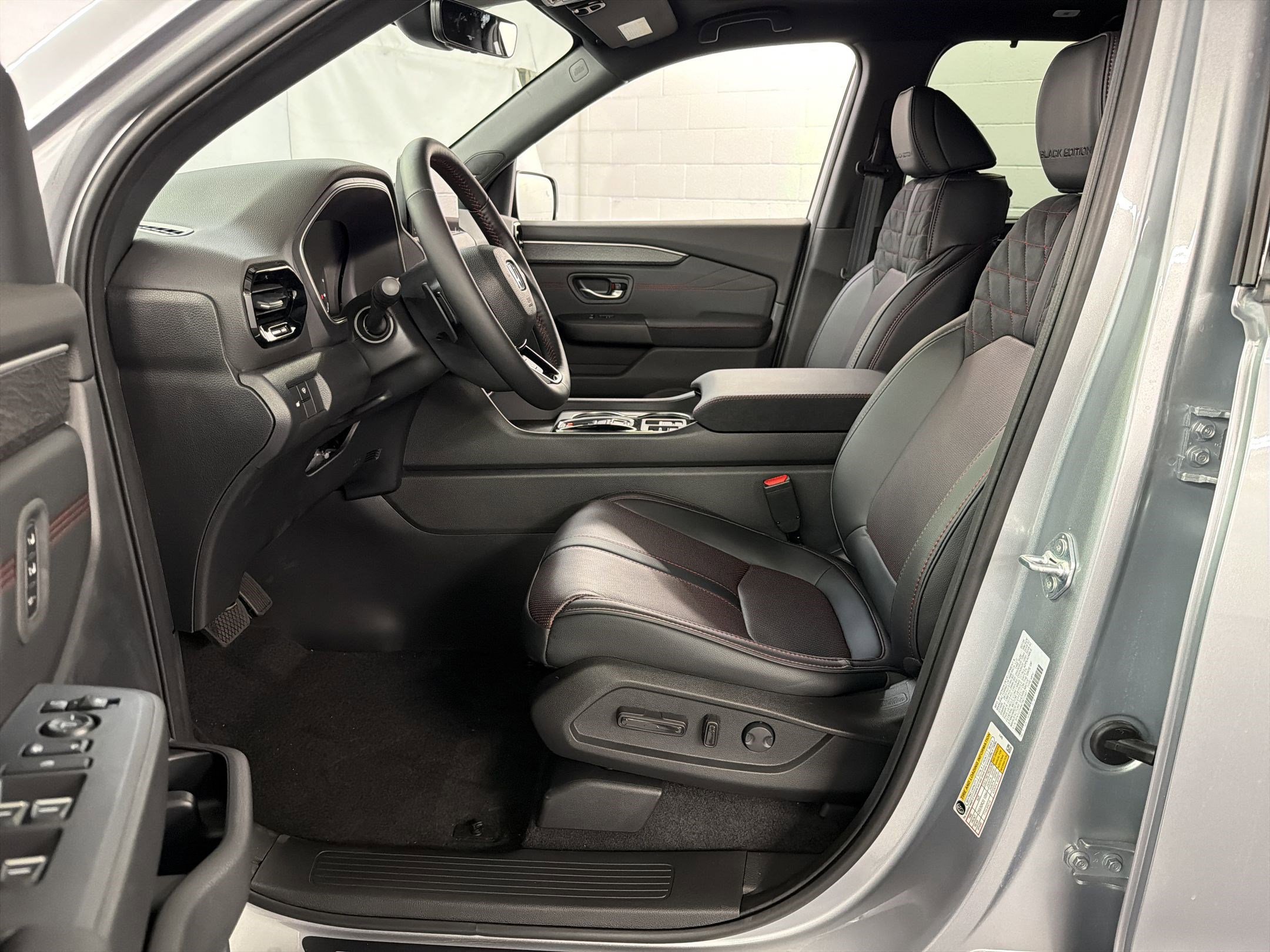 New 2026 Honda Pilot Black Edition image 5