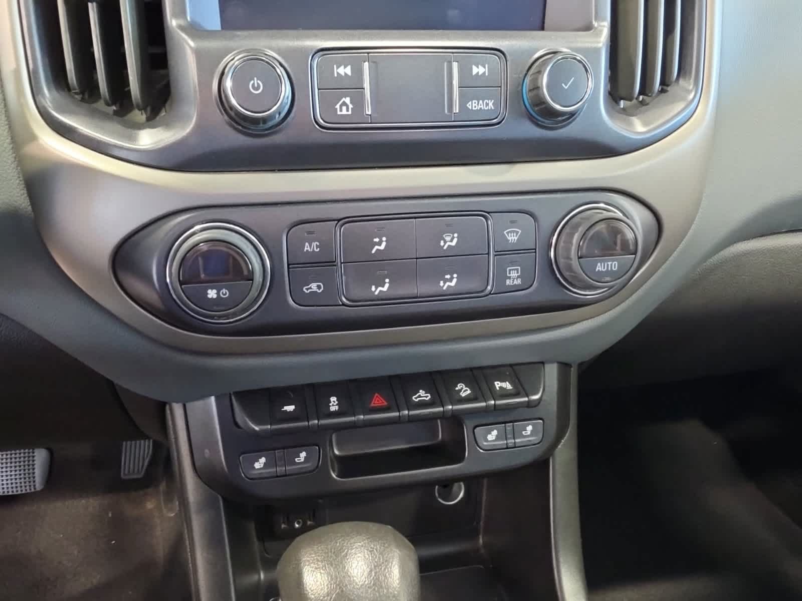 Used 2022 Chevrolet Colorado Z71 AWD/4WD image 25