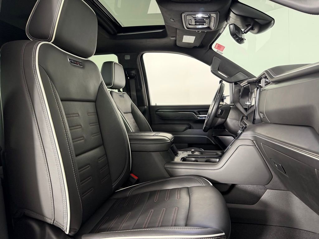 Used 2024 GMC Sierra 2500 AT4X image 33