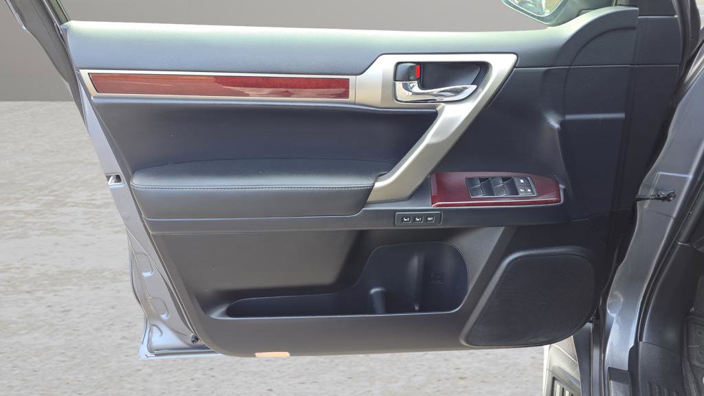 Used 2016 Lexus GX 460 Luxury image 9