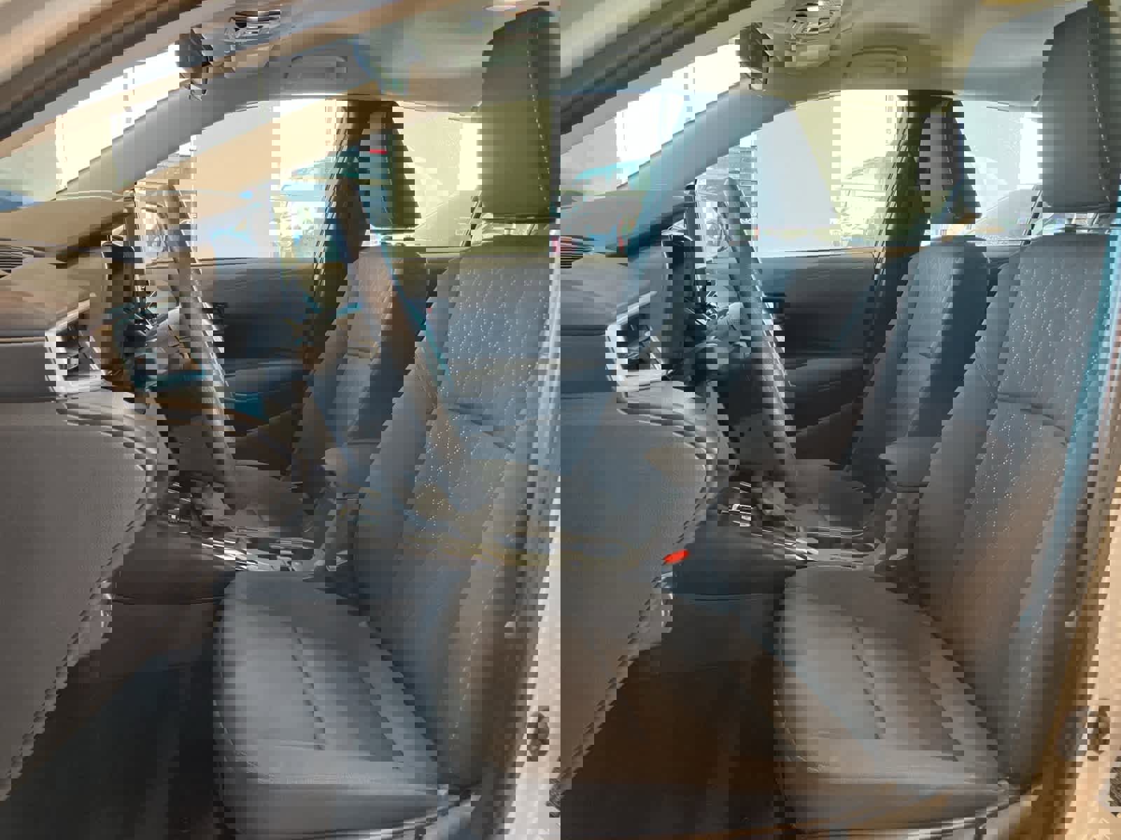 Used 2025 Toyota Corolla LE image 10