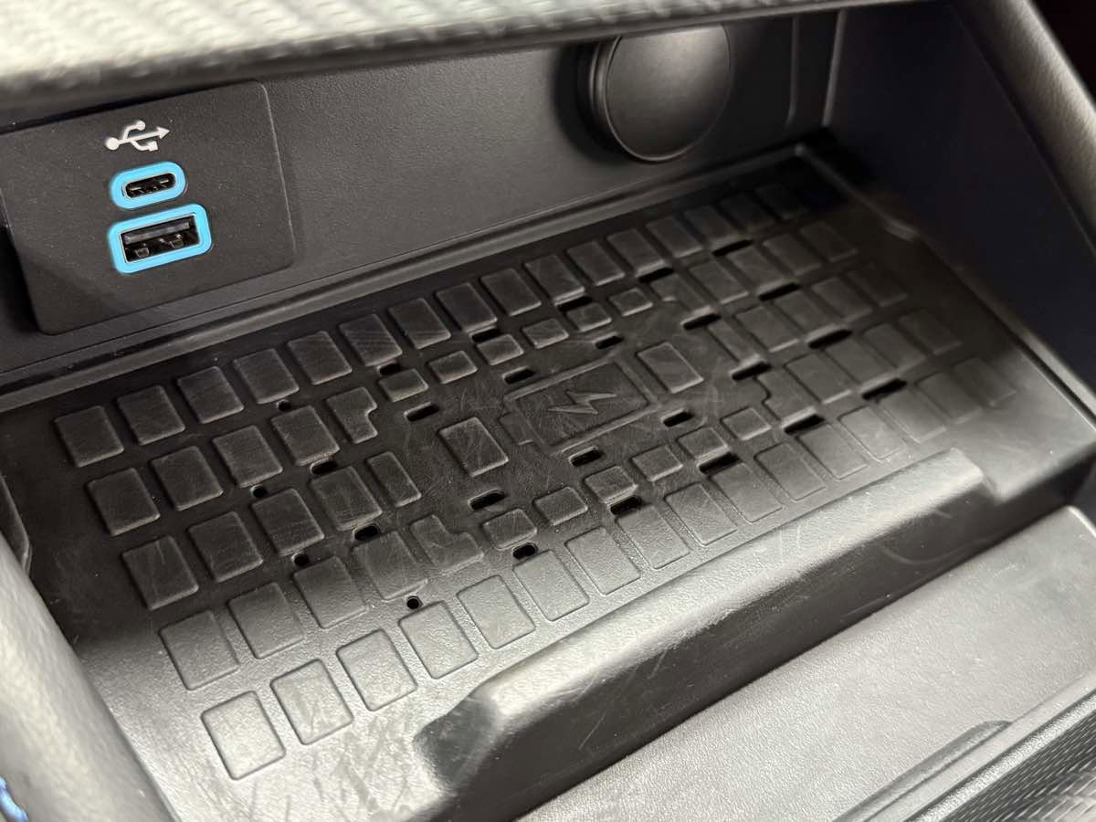 Used 2024 Ford Mustang Dark Horse image 37